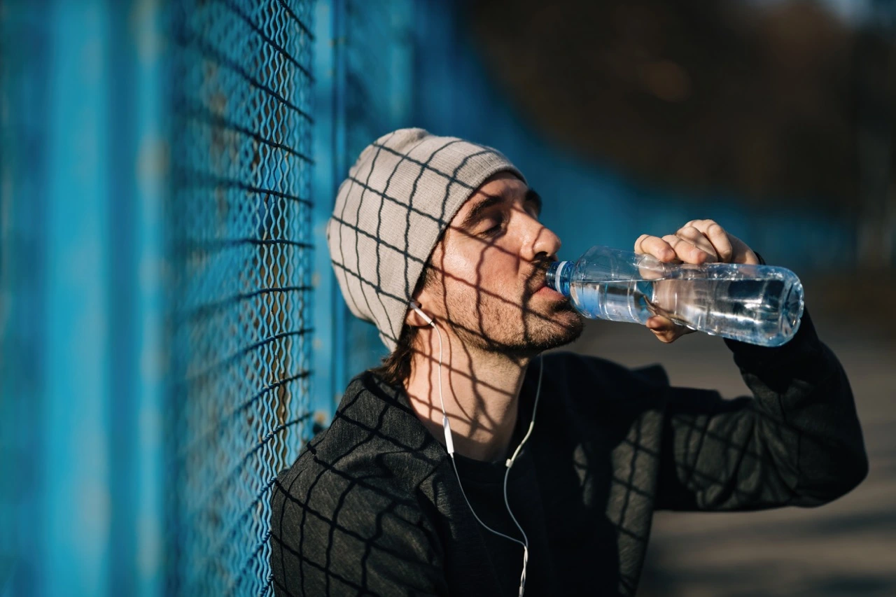staying-hydrated-during-sports-training-
