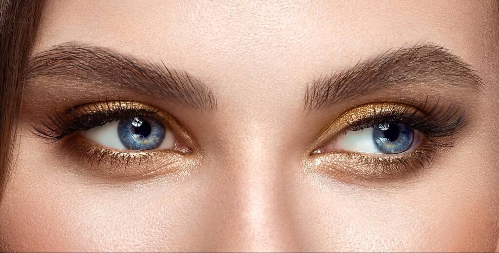 Smokey eye.
